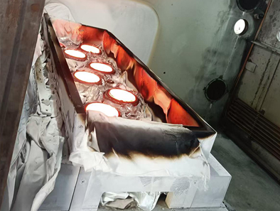 中頻感應(yīng)真空鍍膜機(jī)